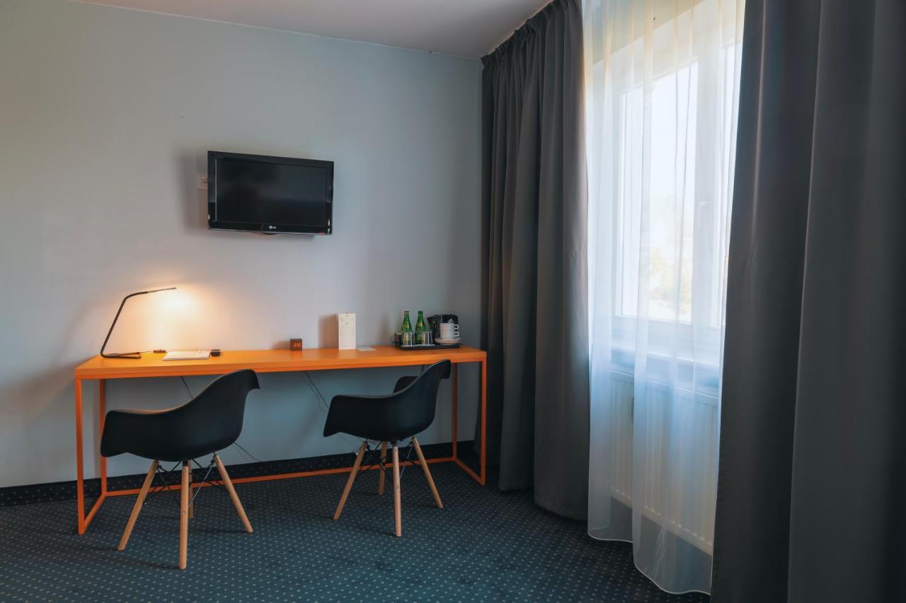 Hotel Poleczki Warsaw Airport Luaran gambar