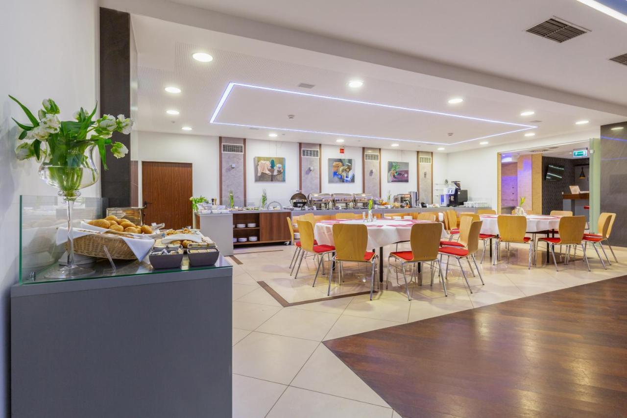 Hotel Poleczki Warsaw Airport Luaran gambar